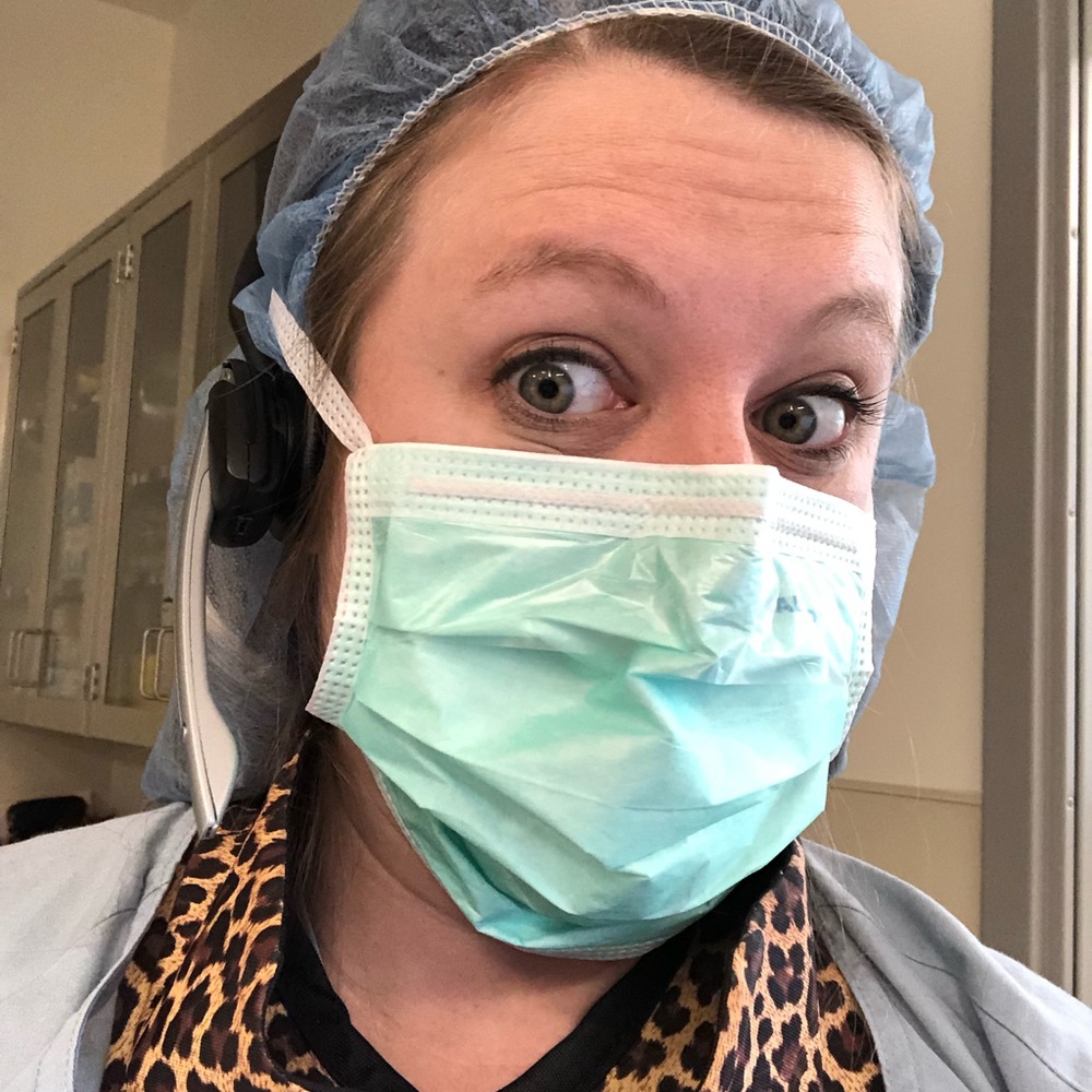 Meet your Posher, Lara